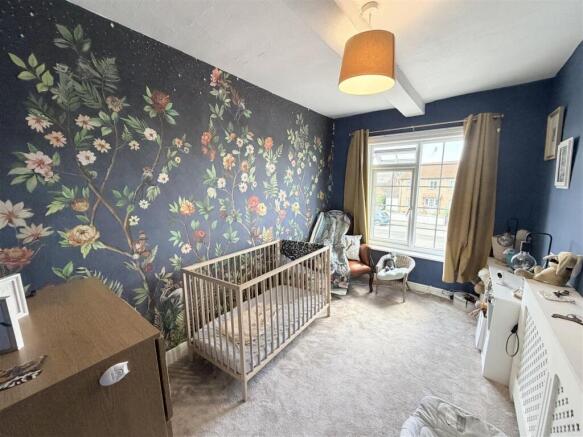 4 bed House for sale Image 10
