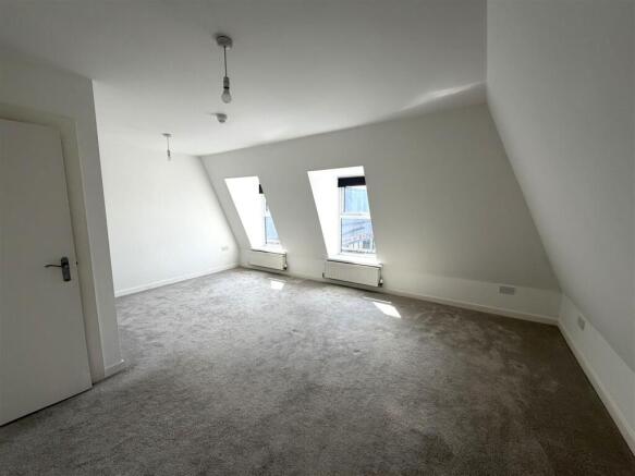Lounge 1.jpeg