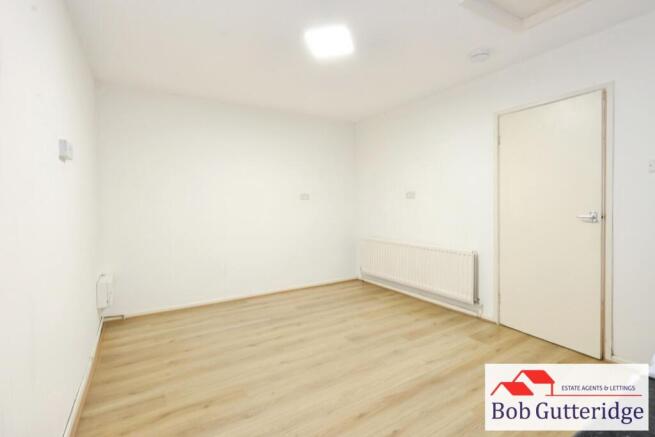 FITTED KITCHEN / DINER