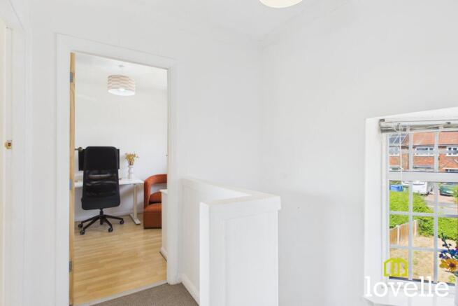3 bed Semi-Detached for sale Image 12
