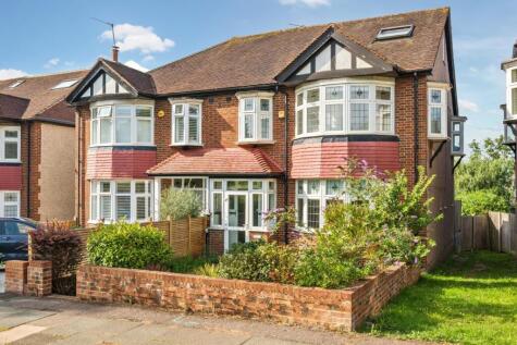Parkway, Raynes Park, London, SW20