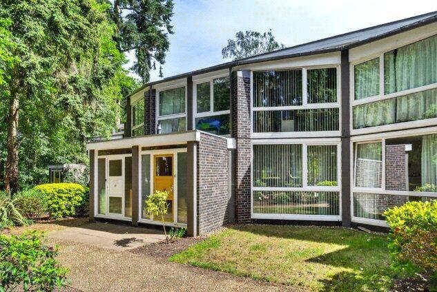 3-bed terraced on Templemere, Weybridge, Surrey, £550,000