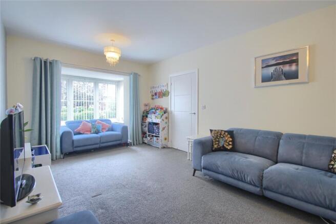 4 bed Detached for sale Image 5