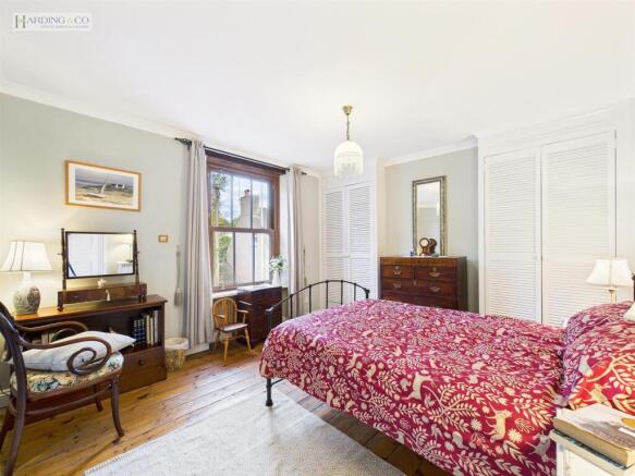 Bedroom 1.jpg
