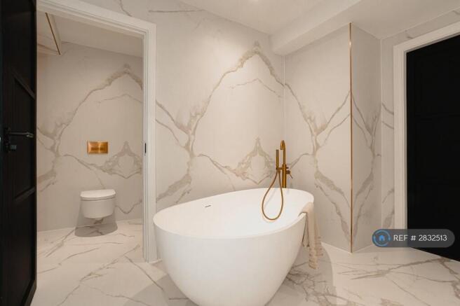 3 bed Penthouse to rent Image 6