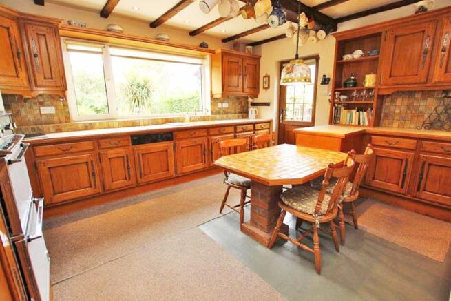 Kitchen dining