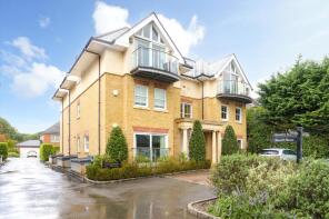 Flat 10, Highwood House, Wayneflete Place, Esher KT10 8BP