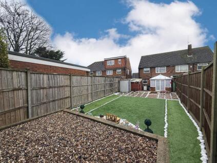 Grampian Way, Luton, LU3