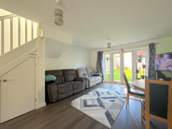 Living Room/Dining Room/Kitchen (2)