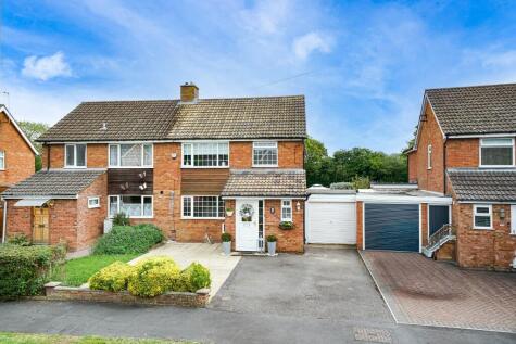 Welbeck Avenue, Aylesbury, Bucks, HP21 9BH