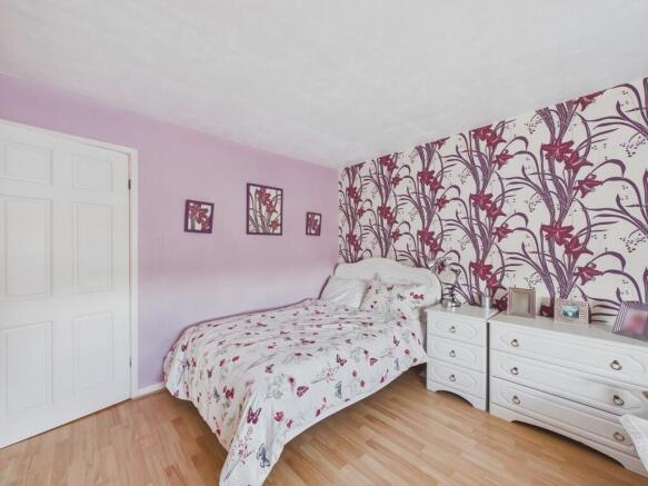 3 bed Town House for sale Image 6