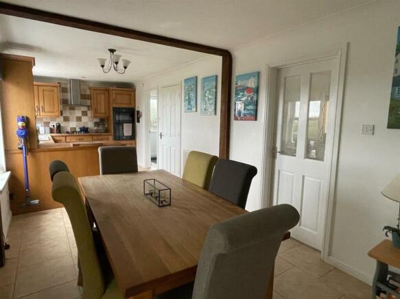 Kitchen..jpg