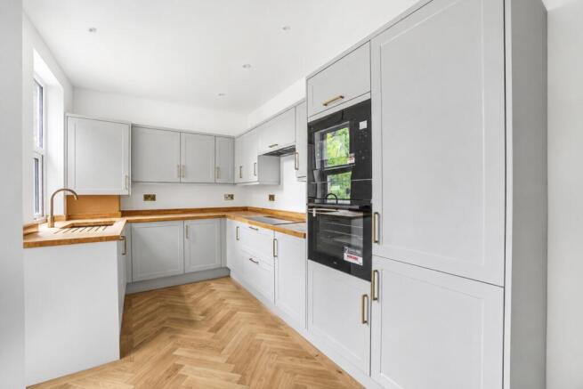 4 bed Terraced for sale Image 5
