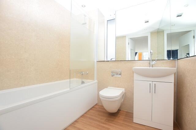 2 bed Apartment to rent Image 8