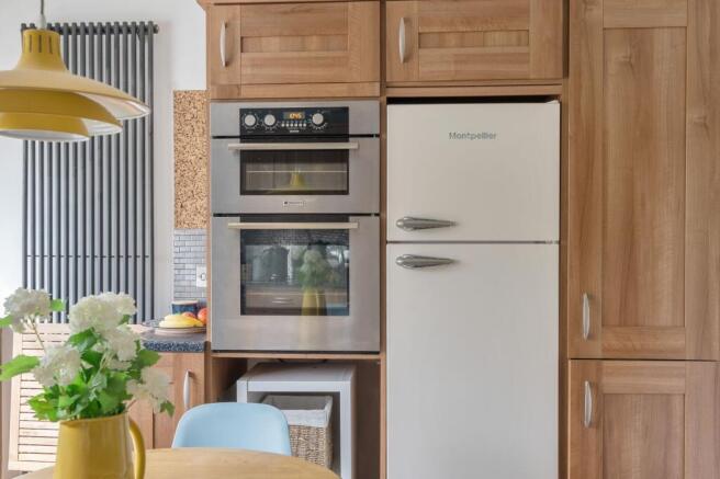 2 bed Semi-Detached to rent Image 9