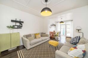 4, Priory Gardens, London W5 1DX