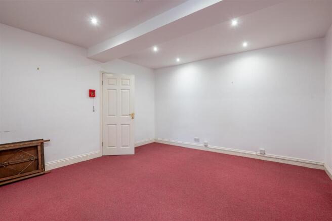 4 bed Town House for sale Image 11