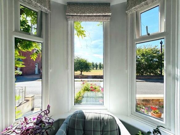 2 bed Terraced for sale Image 5
