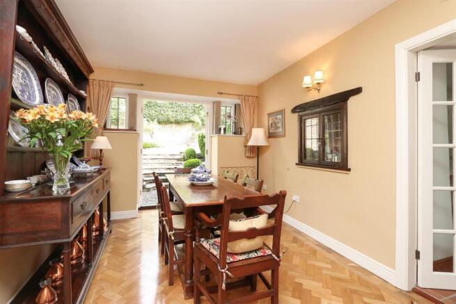 Dining Room.jpg