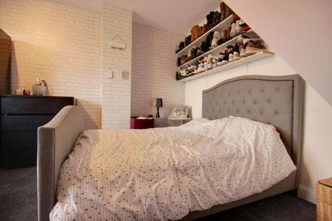 Bedroom 2 (Double)