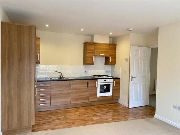 12 Bramble Walk kitchen.jpg