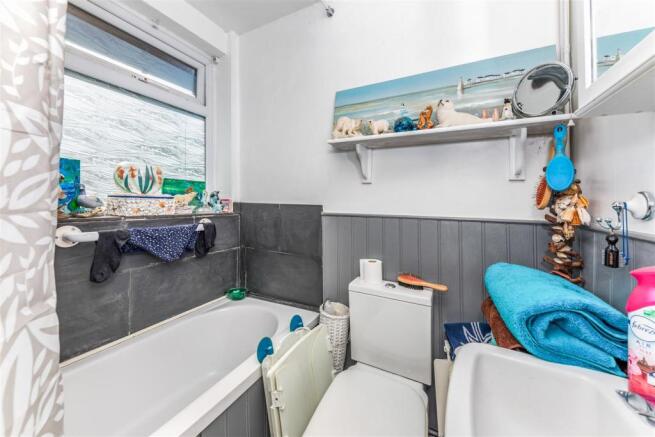 Bathroom.jpg