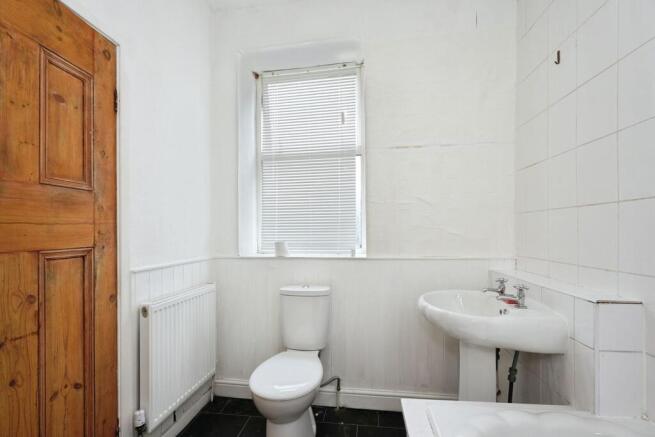 2 bed Terraced for sale Image 9