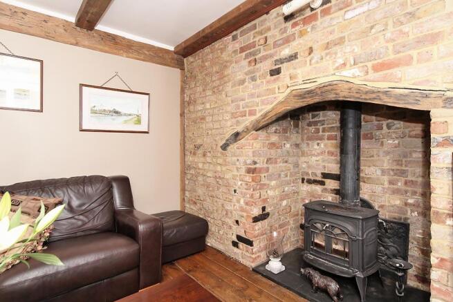 Oaks-Fireplace.jpg