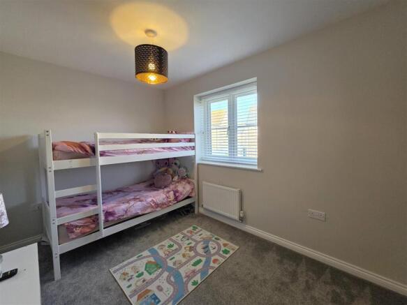 4 bed Detached for sale Image 12
