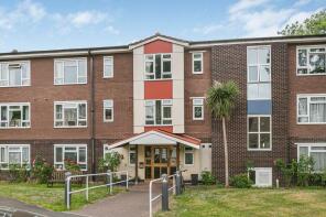 40, The Firs, Firs Close, Claygate, Esher KT10 0NW