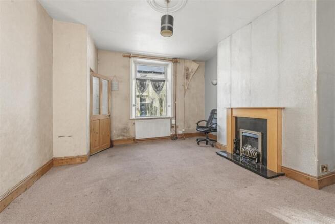 2 bed Terraced for sale Image 4