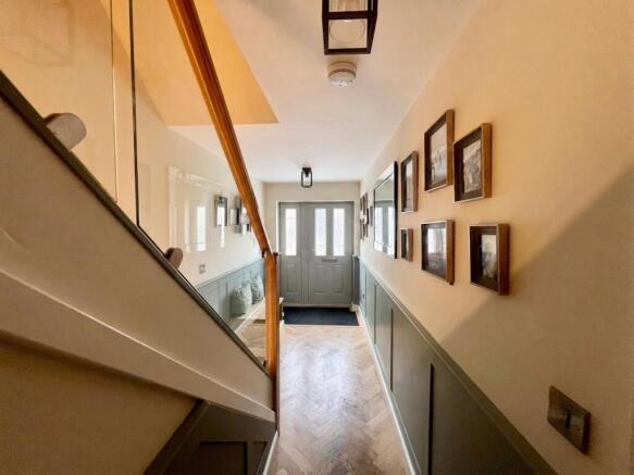 4 bed Semi-Detached for sale Image 6