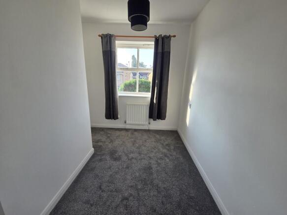 3 bed Terraced to rent Image 11