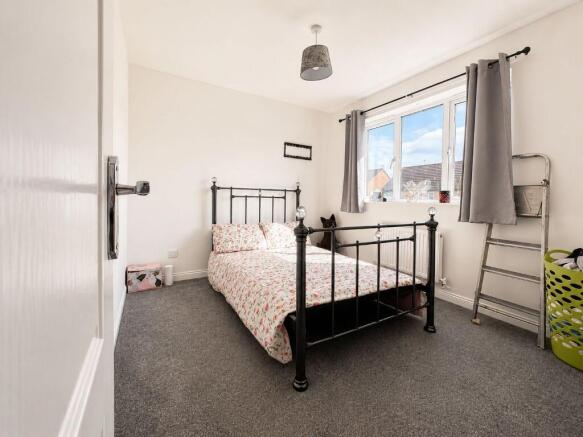 4 bed Detached for sale Image 11