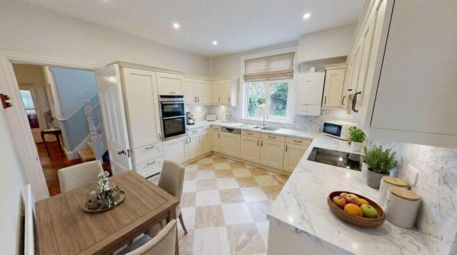 Kiln Lane, Kitchen Potential
