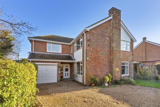 Reedale, Common Rd, HP15 6EZ-24.jpg