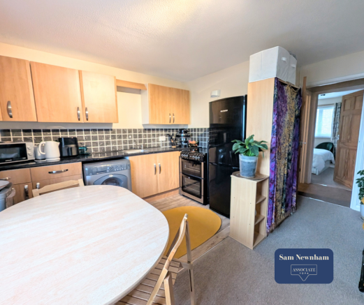 Open Plan Kitchen, Living Area