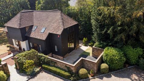 Rickmansworth Road, Harefield, Uxbridge, UB9