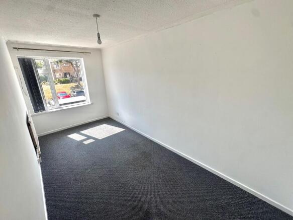 3 bed House to rent Image 7