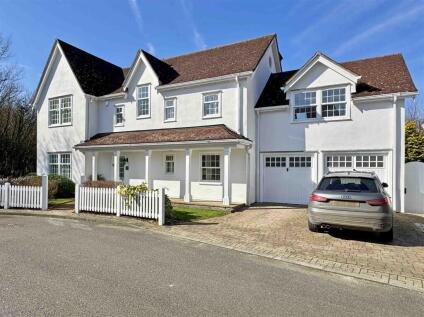 Petworth Close, Great Notley, Braintree