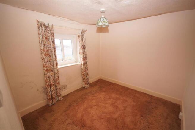 Bedroom 2.JPG