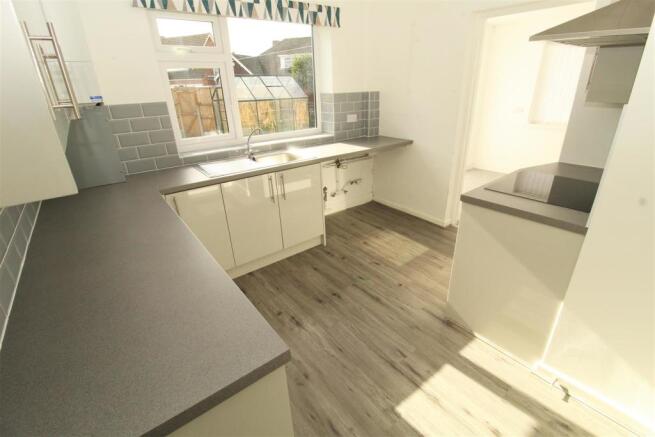 Kitchen1.JPG