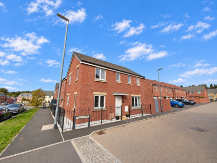 Finch Close, Yeovil, BA22