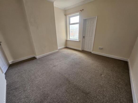 3 bed Terraced for sale Image 8