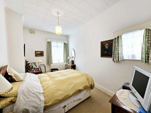 2 bed Flat for sale Image 10