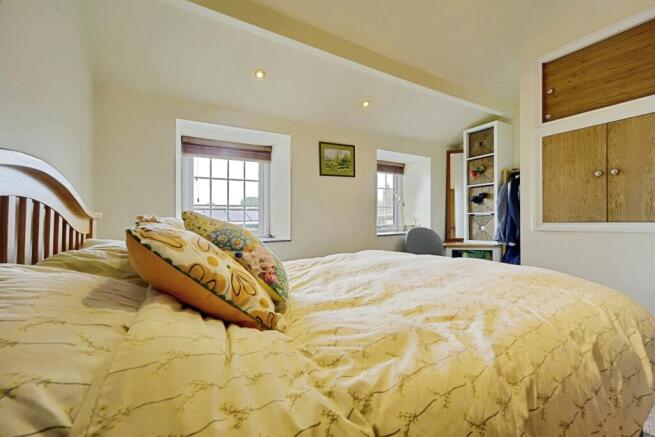 2 bed Terraced for sale Image 11