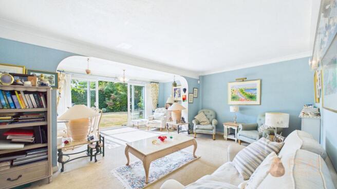 Lounge / Sun Room