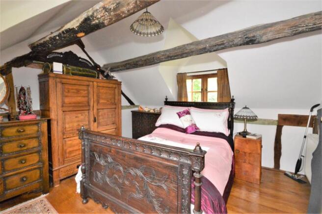 Bedroom 1 Hackmoor (2).JPG