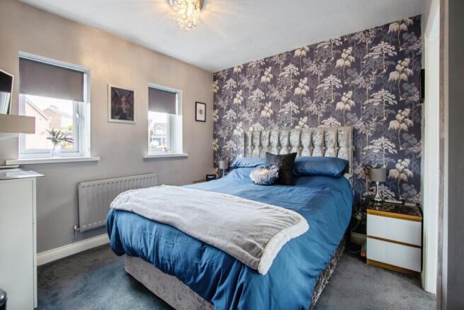 4 bed Detached for sale Image 8