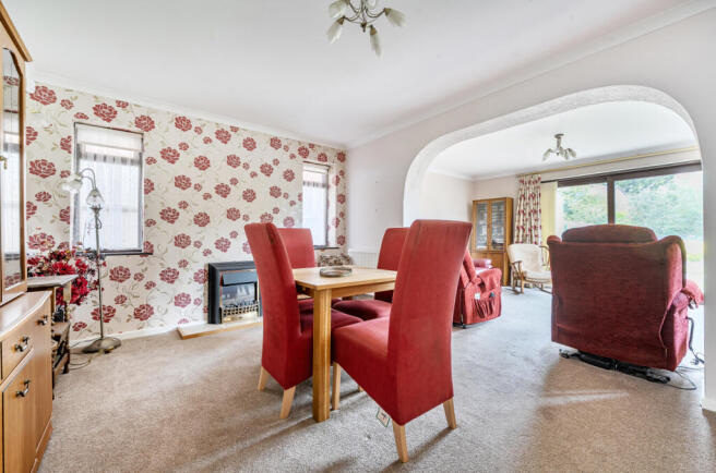 1362431-4-68de8f4...